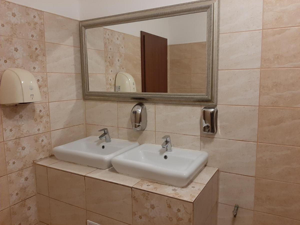 Hotel Condor Oravita Εξωτερικό φωτογραφία